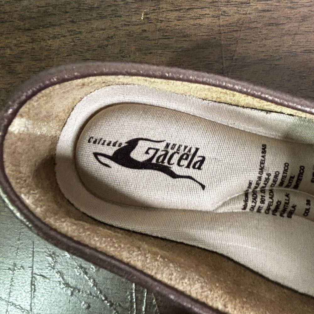 Calzado Shoes Womens Calzado Nueva Gacela SAS Size 6.5 Bronze Slip On Bit Leaves - Picture 9 of 10